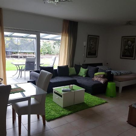 Ferienwohnung Ebenerdig Mit Terrasse & Garten, Wlan & Parkplatz! Self Check-In & Check-Out! Schwedenofen! Auggen Exterior foto